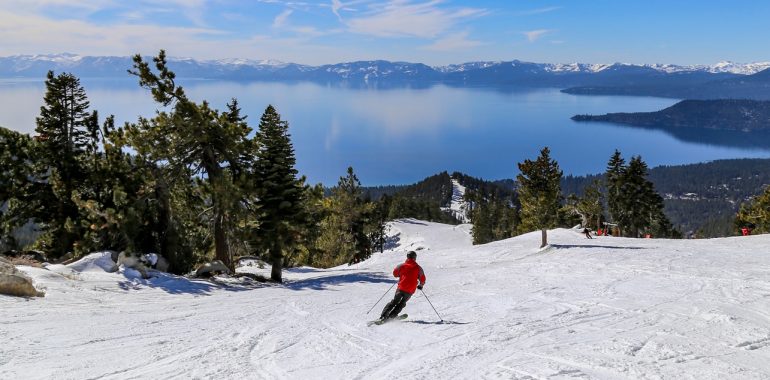 Sport d'hiver ski de descente lac Tahoe